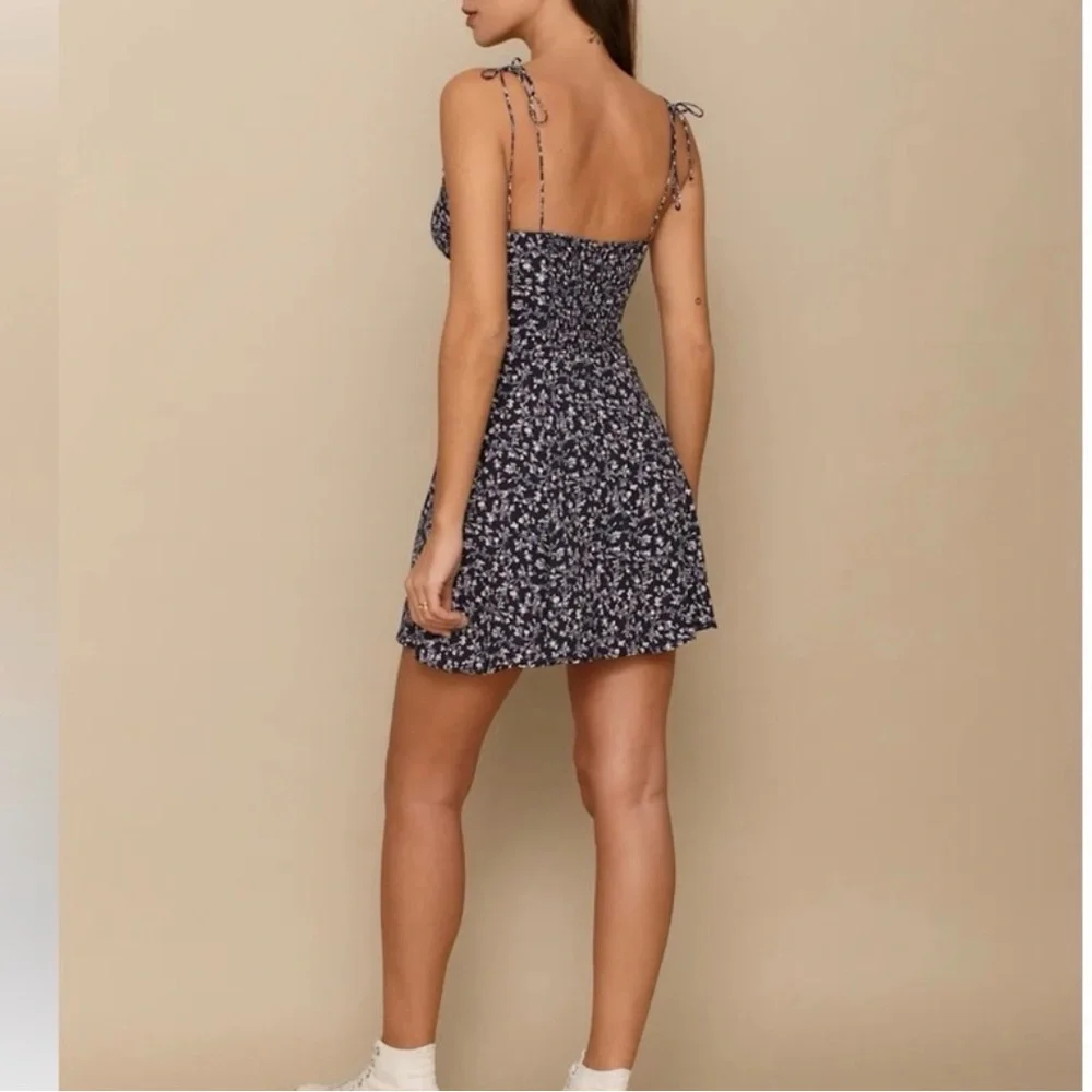 Reformation Saskia mini dress in blue floral print, size 6 - Picture 2 of 6